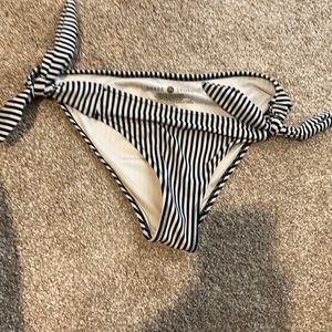Women swimsuit bottoms